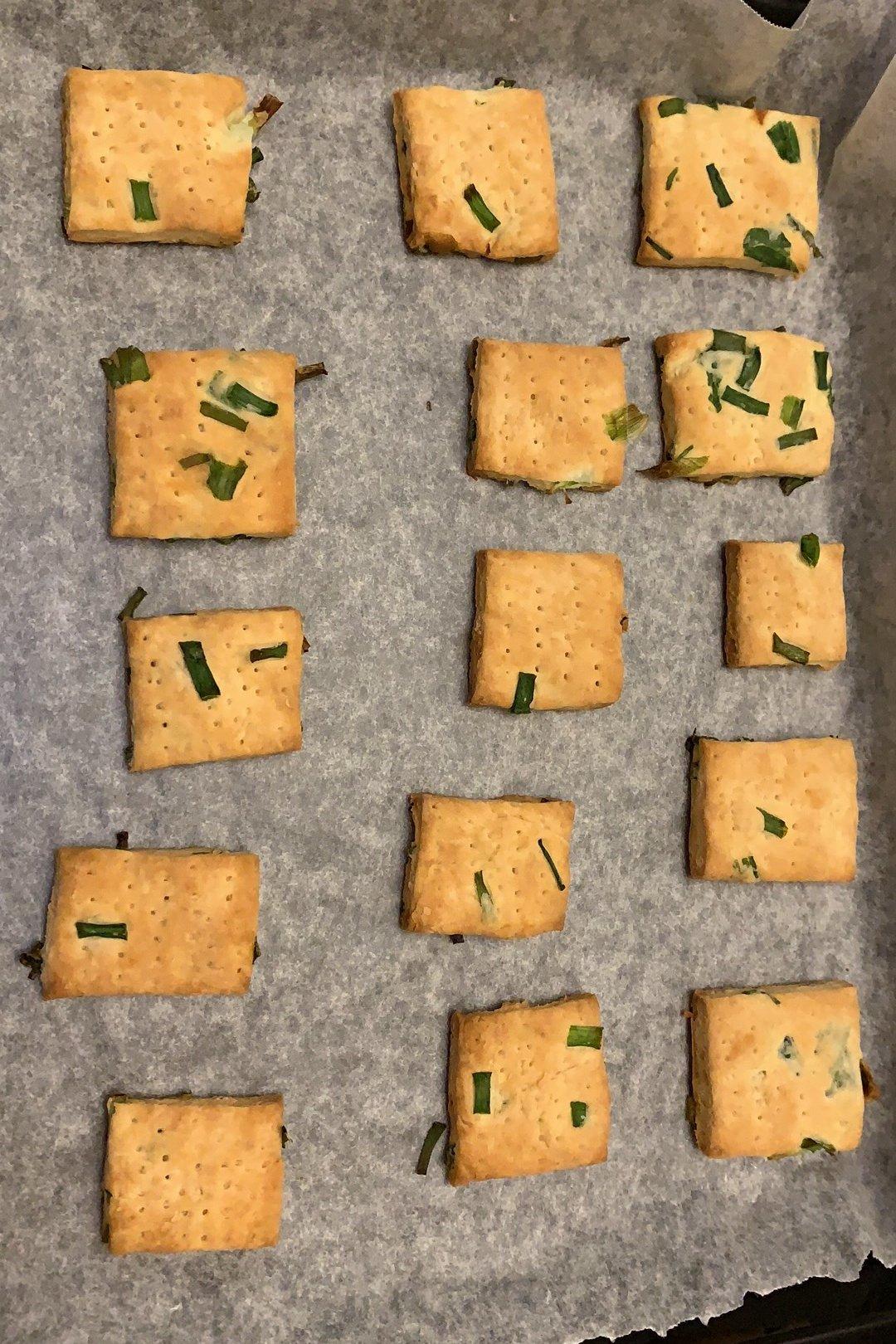 无糖香葱苏打咸饼干