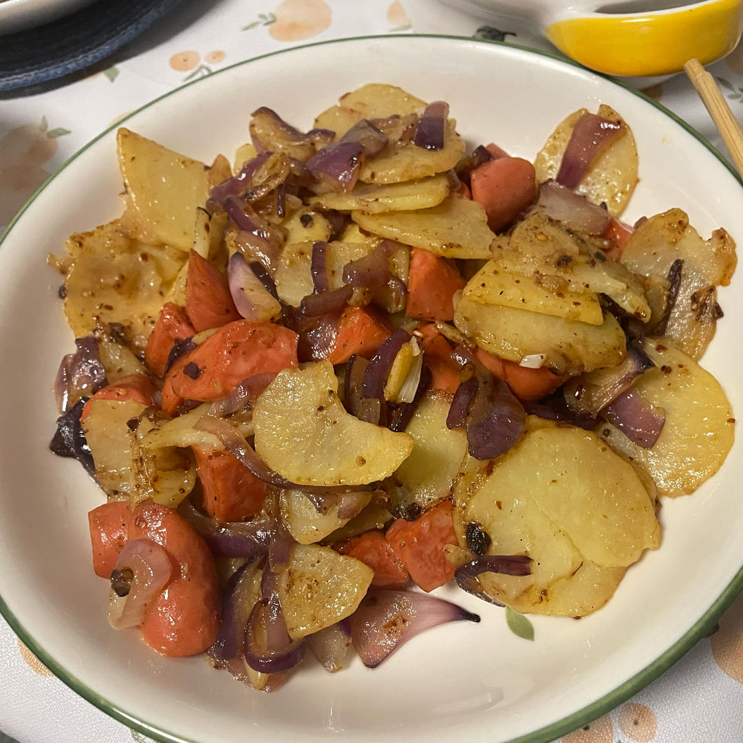 大蒜炒胡萝卜（简单快手）