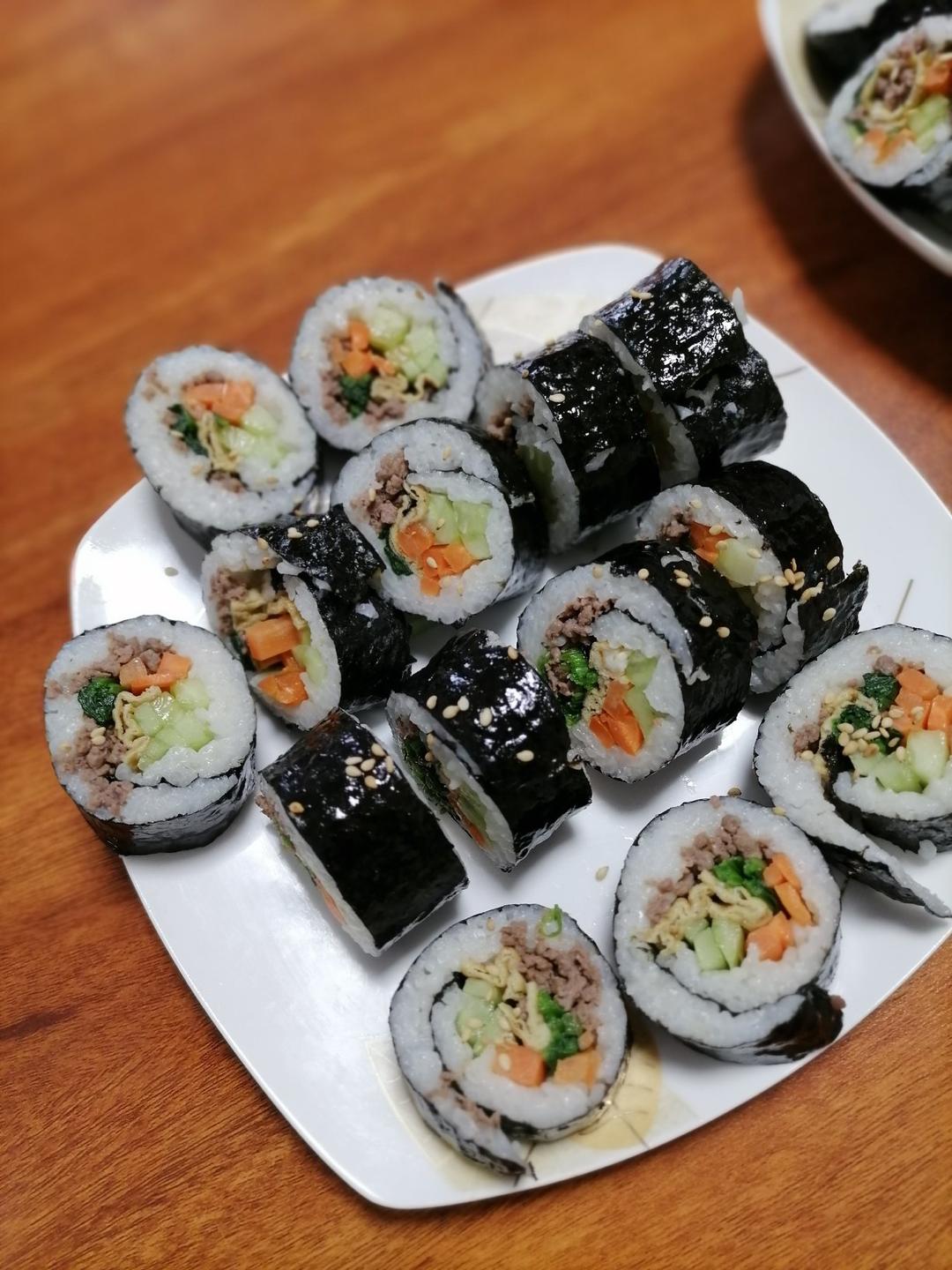 3种家常紫菜包饭（牛肉，金枪鱼，蛋卷）