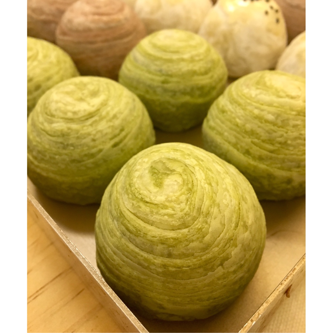 蛋黄酥~紫薯、抹茶、原味~花好月圆，中秋快乐~内附一次做六色蛋黄酥方法~