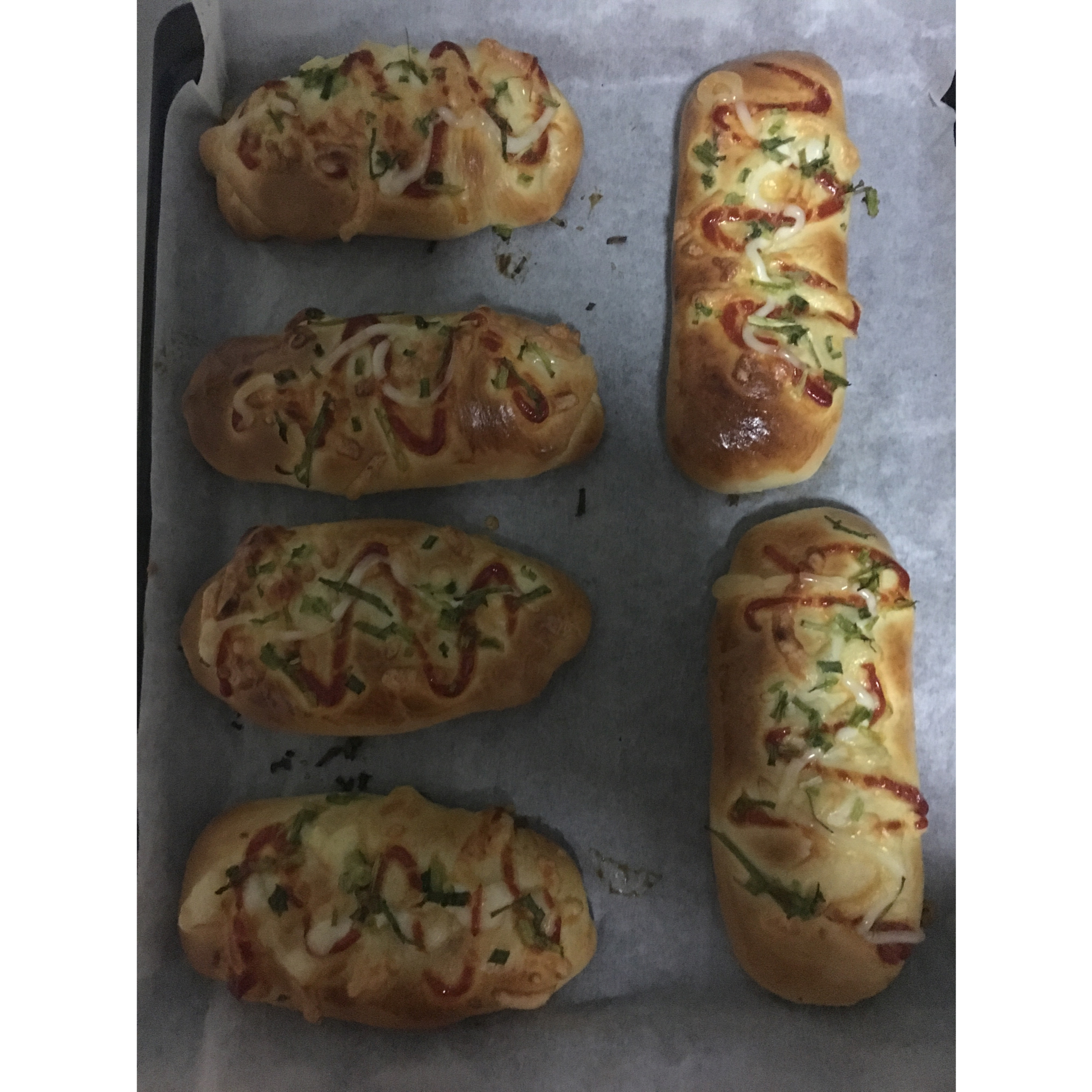 脆皮肠仔餐包