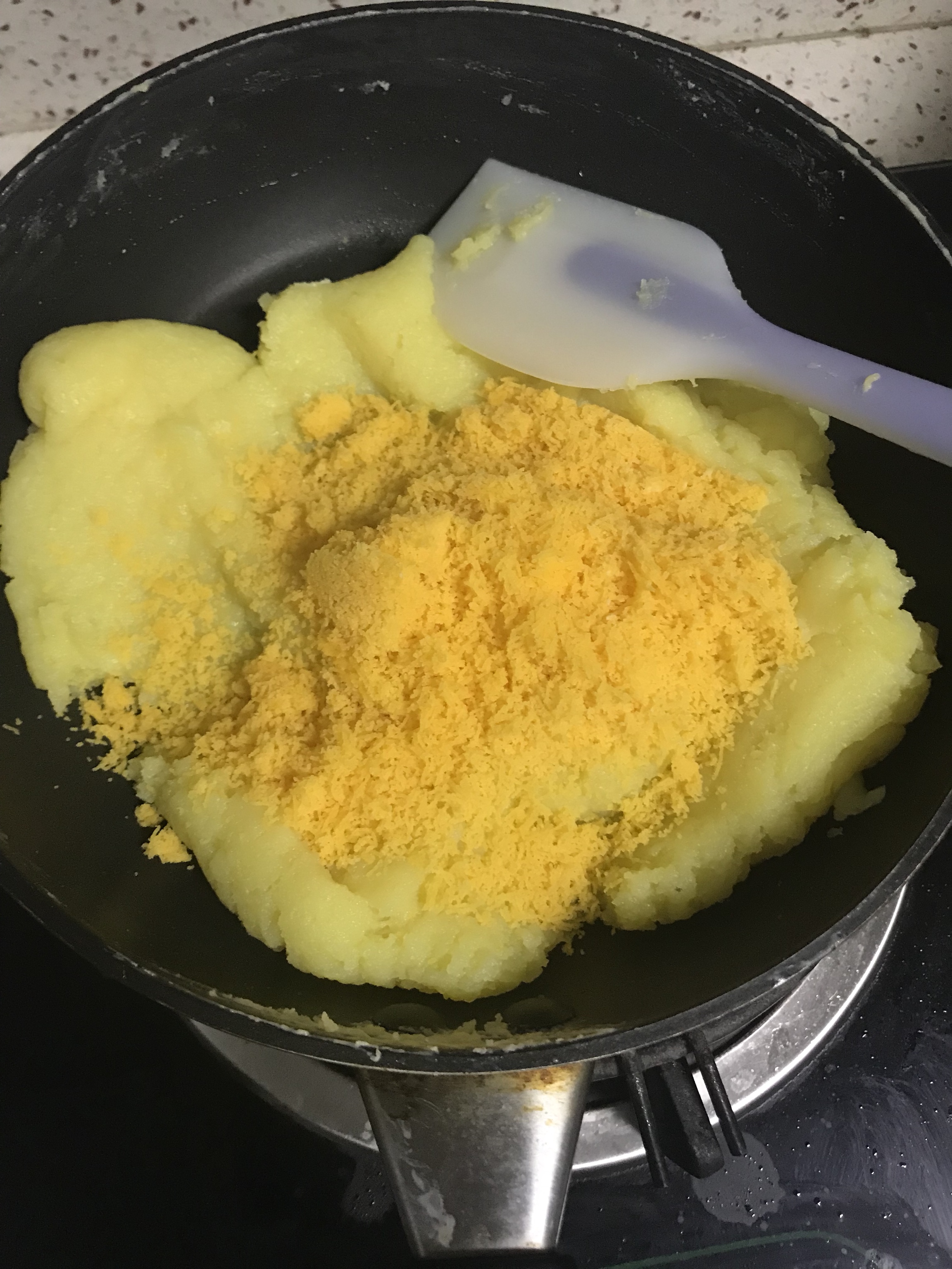 奶黄流心月饼的做法 步骤9
