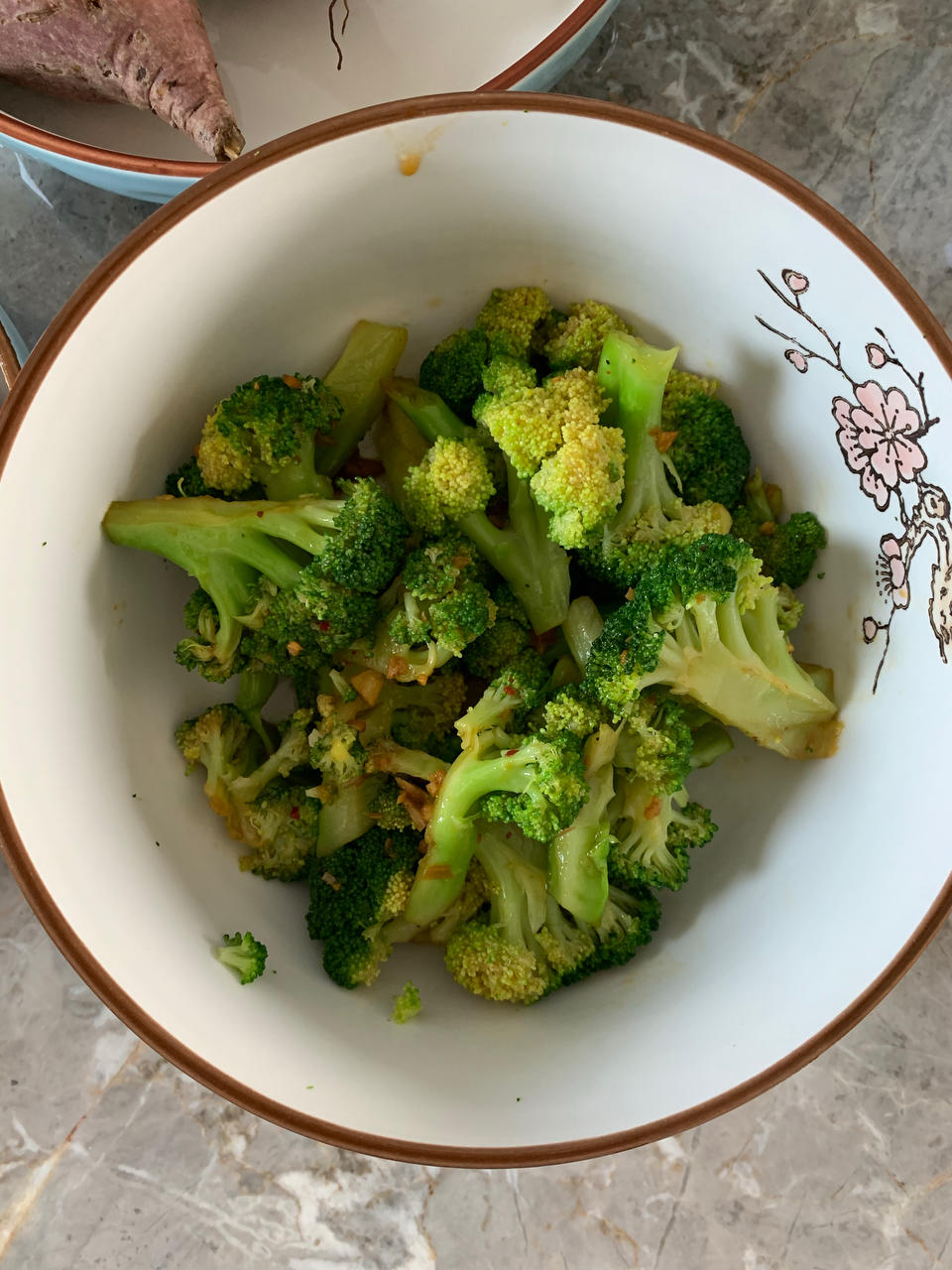 凉拌西兰花-辣的