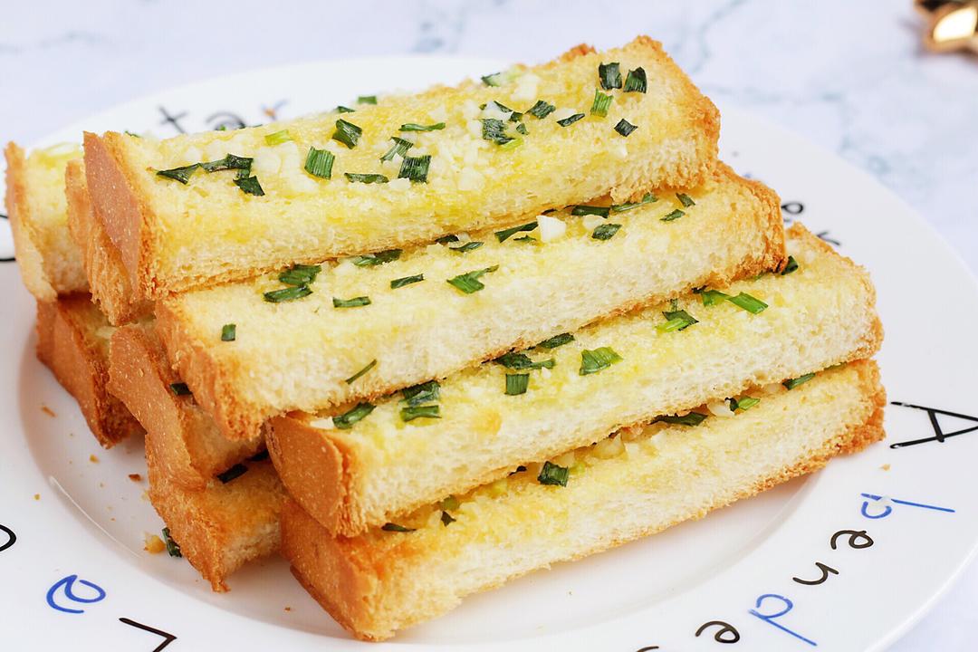 蒜蓉葱香吐司条