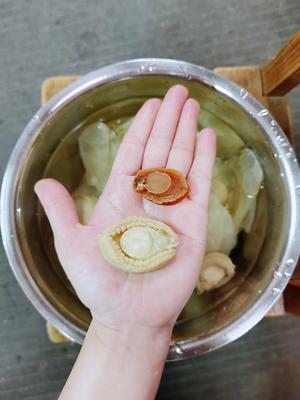 排骨焖干鲍鱼「电饭锅版」的做法 步骤1