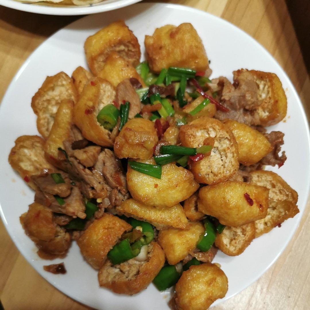 油豆腐炒肉