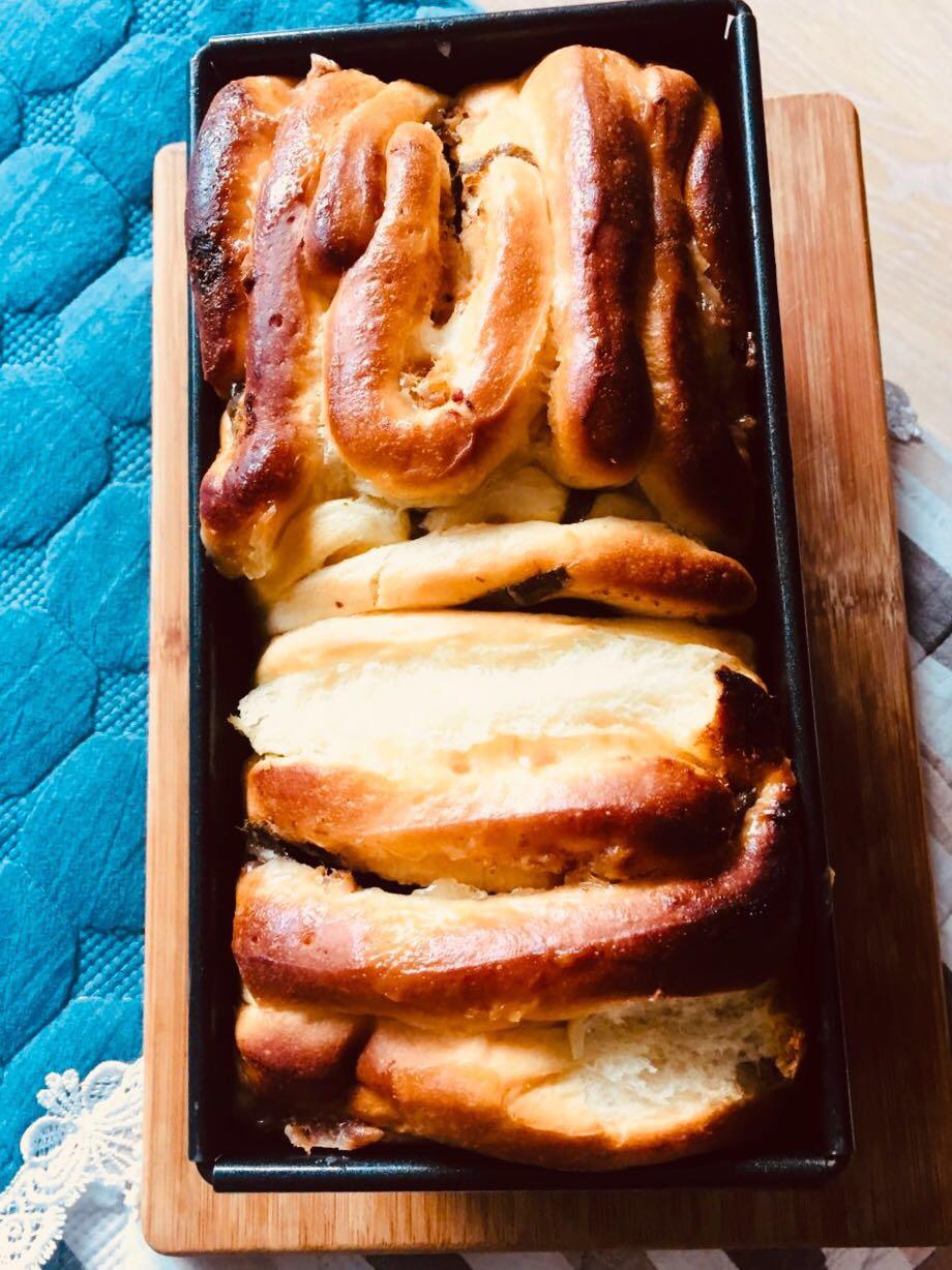 手撕千层肉松面包