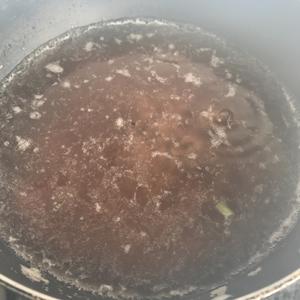 香菇虾仁三色藜麦糙米粥的做法 步骤3