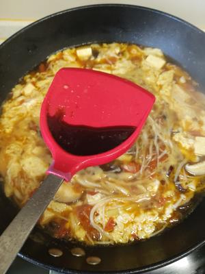番茄菌菇豆腐汤的做法 步骤9
