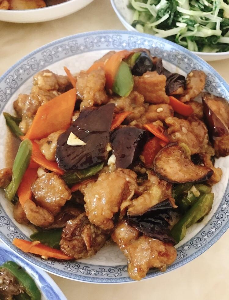 溜肉段烧茄子