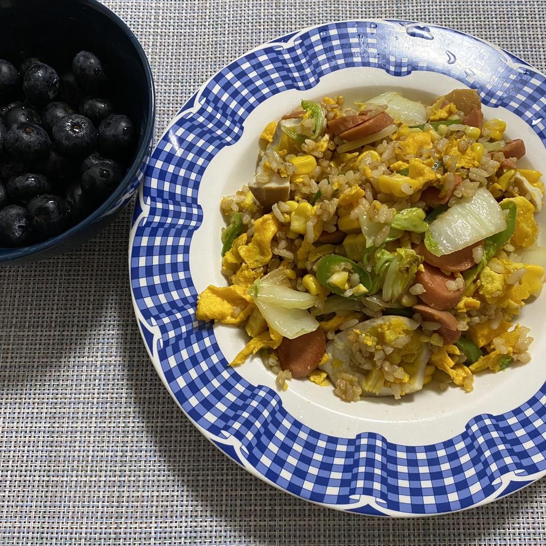 邻居抢着来我家吃土豆香肠炒饭，原来这么香！
