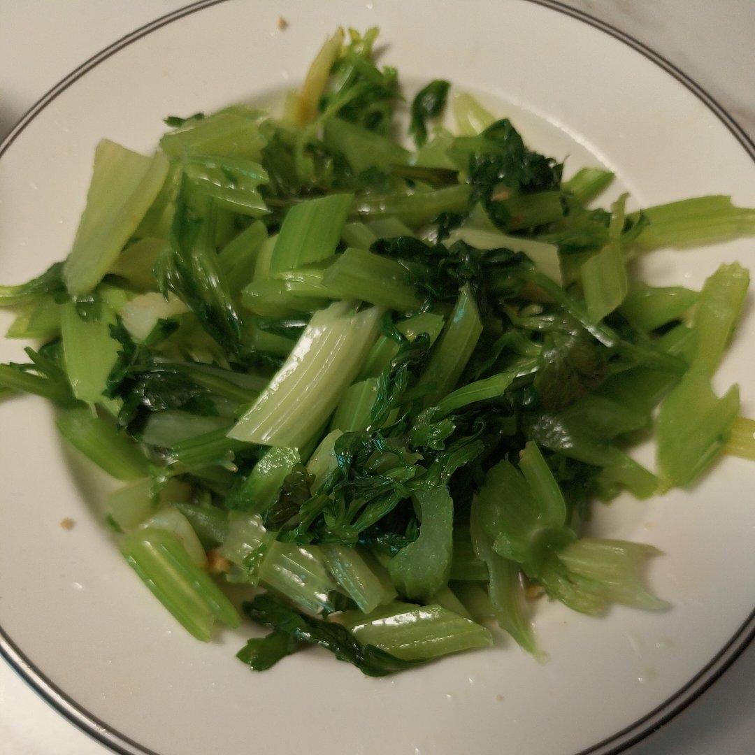 凉拌芹菜