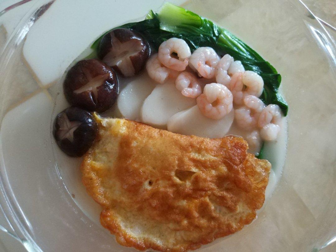 家的味道：青菜肉丝年糕汤