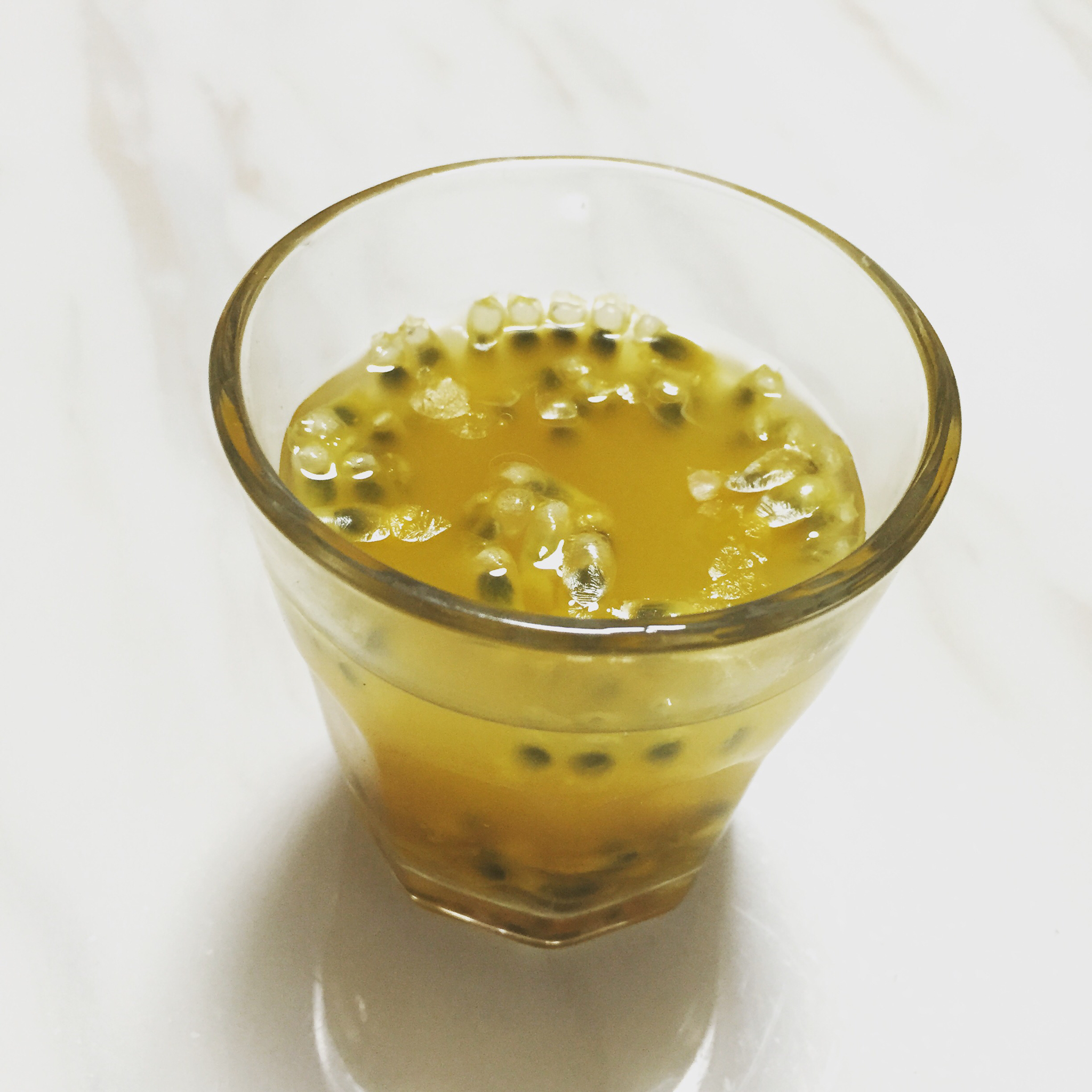 百香果的朴素吃法（百香果汁）