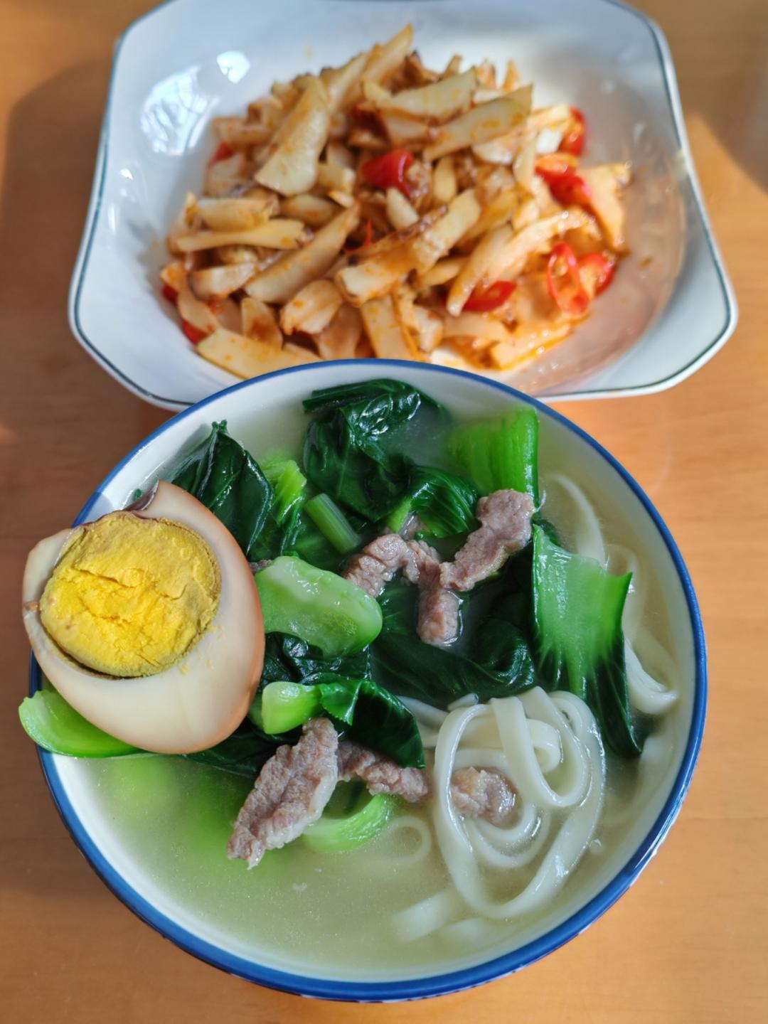 午餐•2025年12月7日