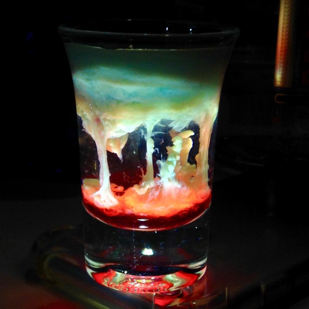 鸡尾酒外星人脑溢血
