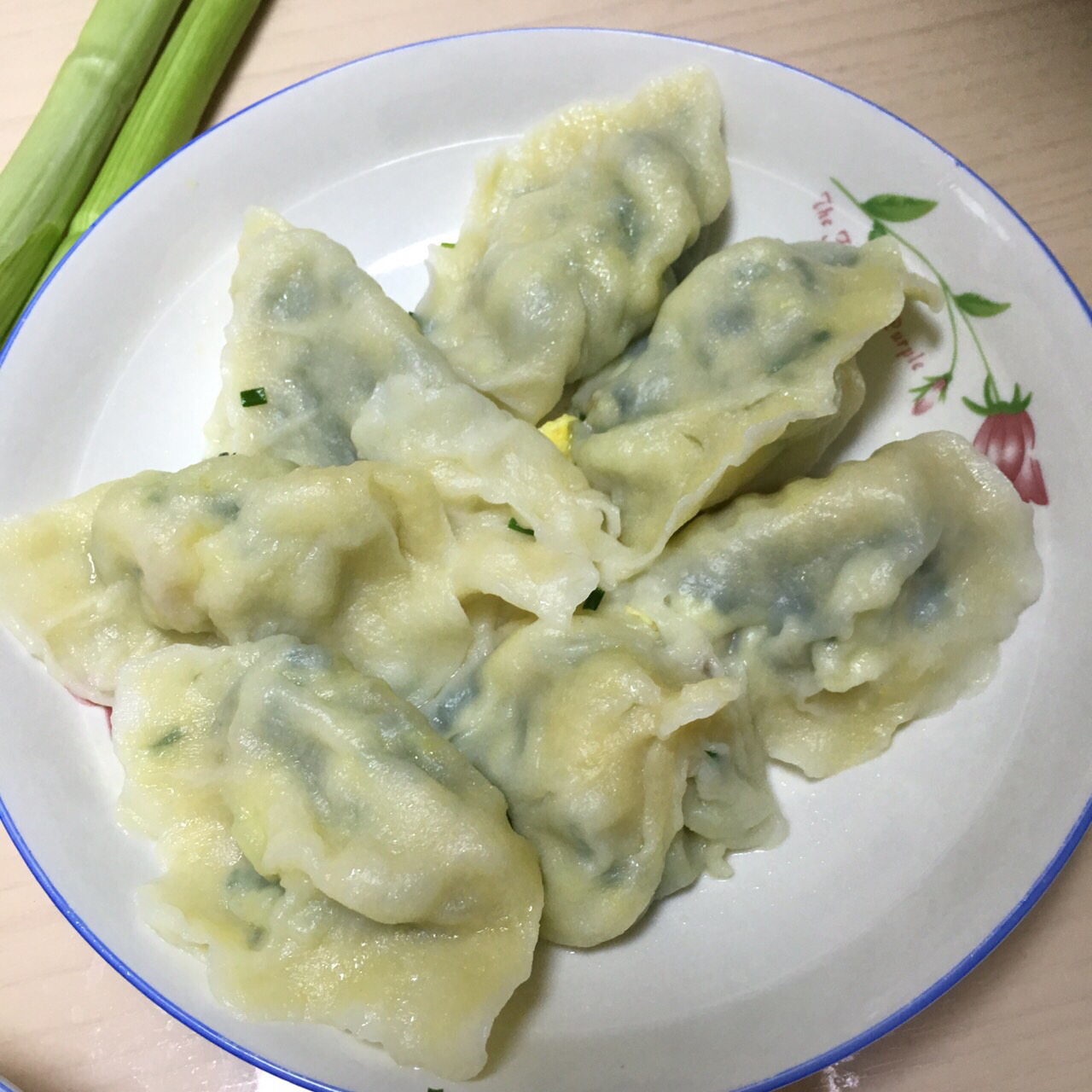 海米韭菜鸡蛋水饺