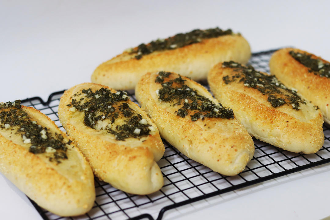 黄金芝士蒜香法式软面包｜芝香浓郁