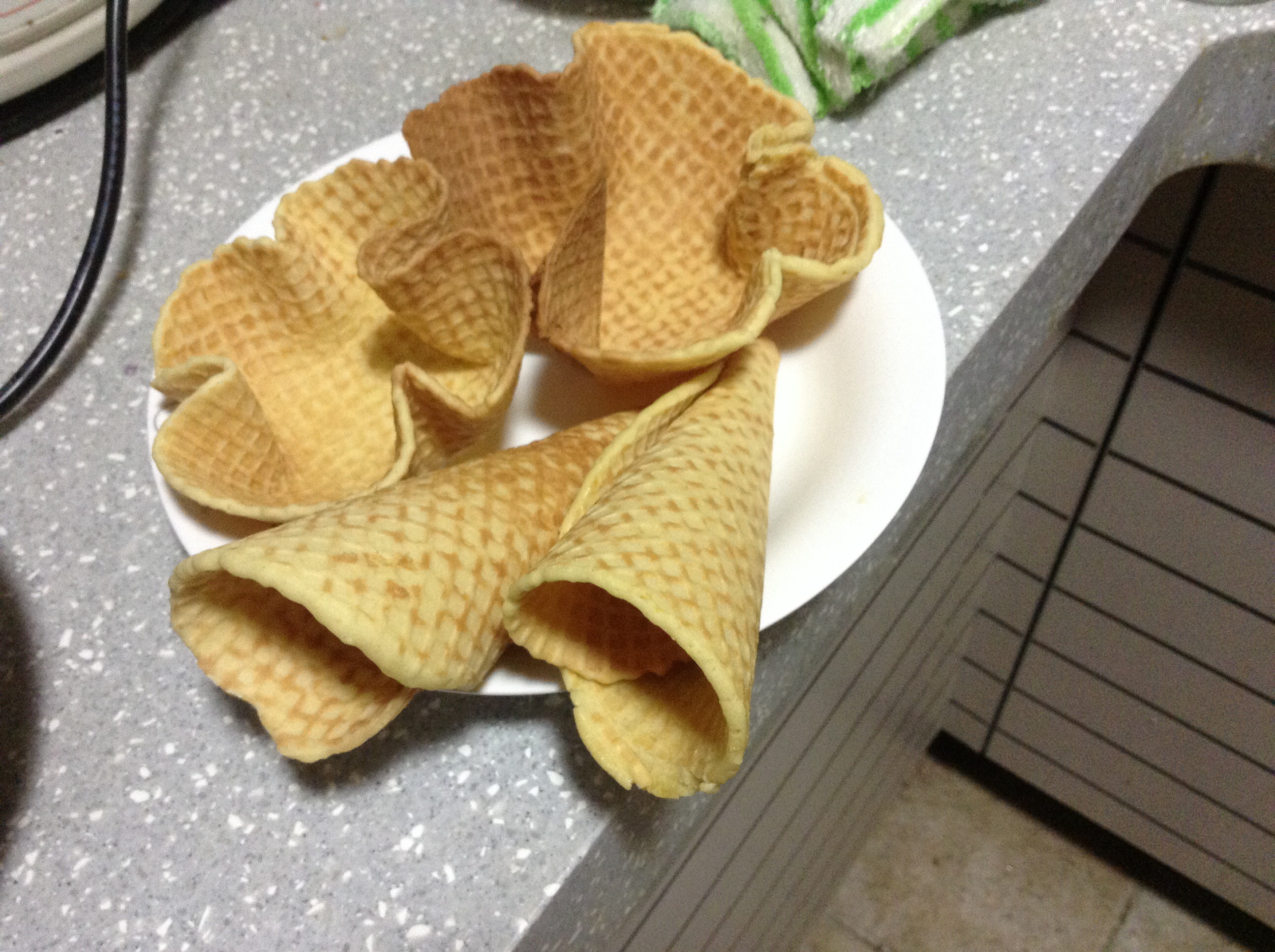 《Tinrry下午茶》教你做脆皮蛋筒和脆皮碗