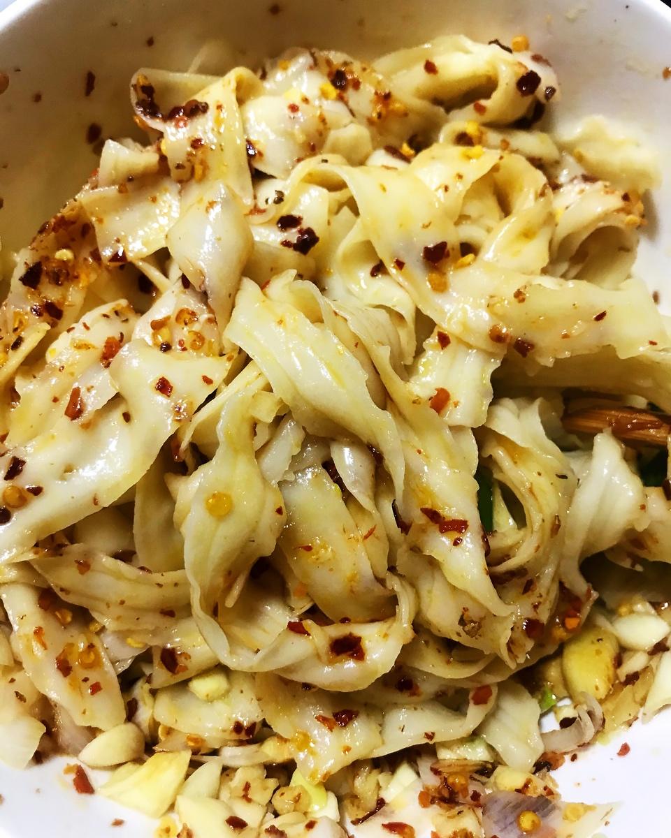 南妹妹小朋友做的白鹿原里的油泼面