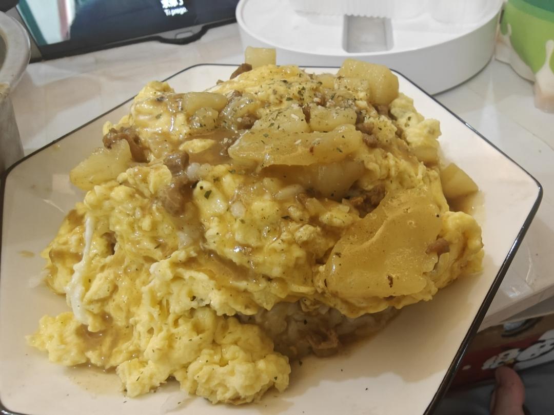 日式咖喱蛋包饭