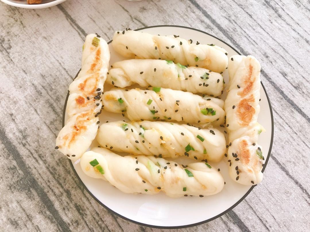 生煎葱香虾皮小卷