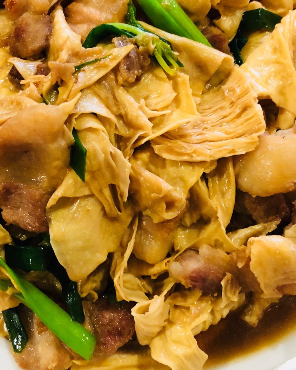 五花肉炒腐竹