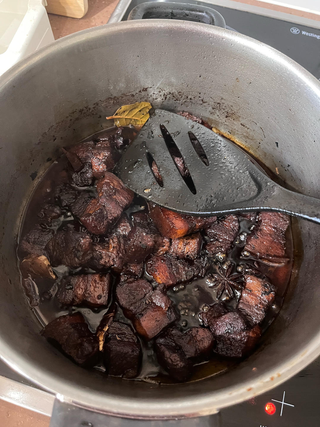 不焯水不放油的家常红烧肉