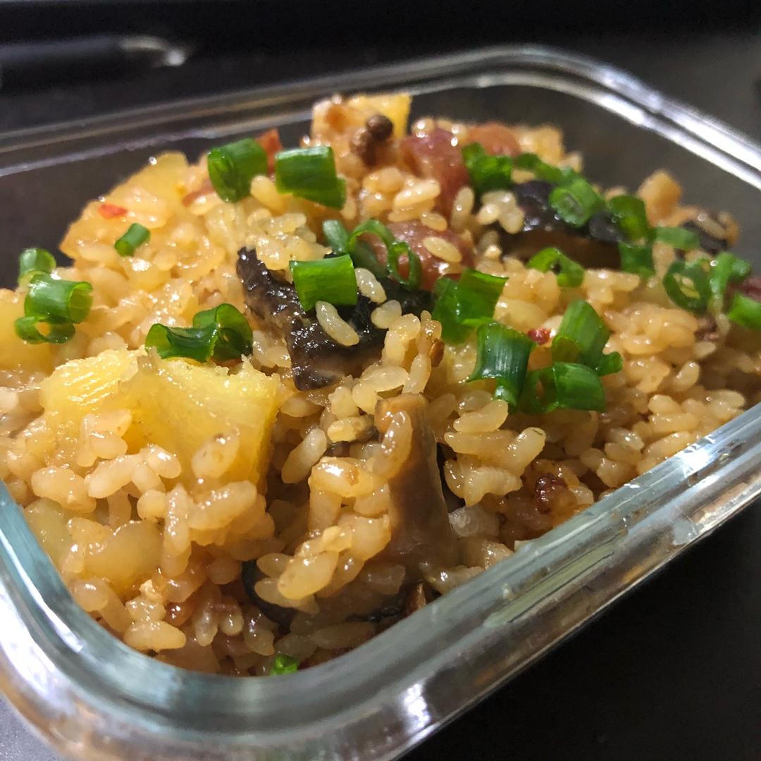 电饭锅版香菇腊肠饭