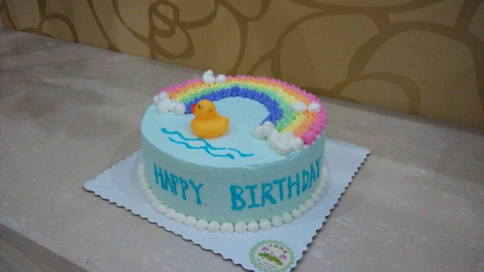 奶油水果装饰蛋糕