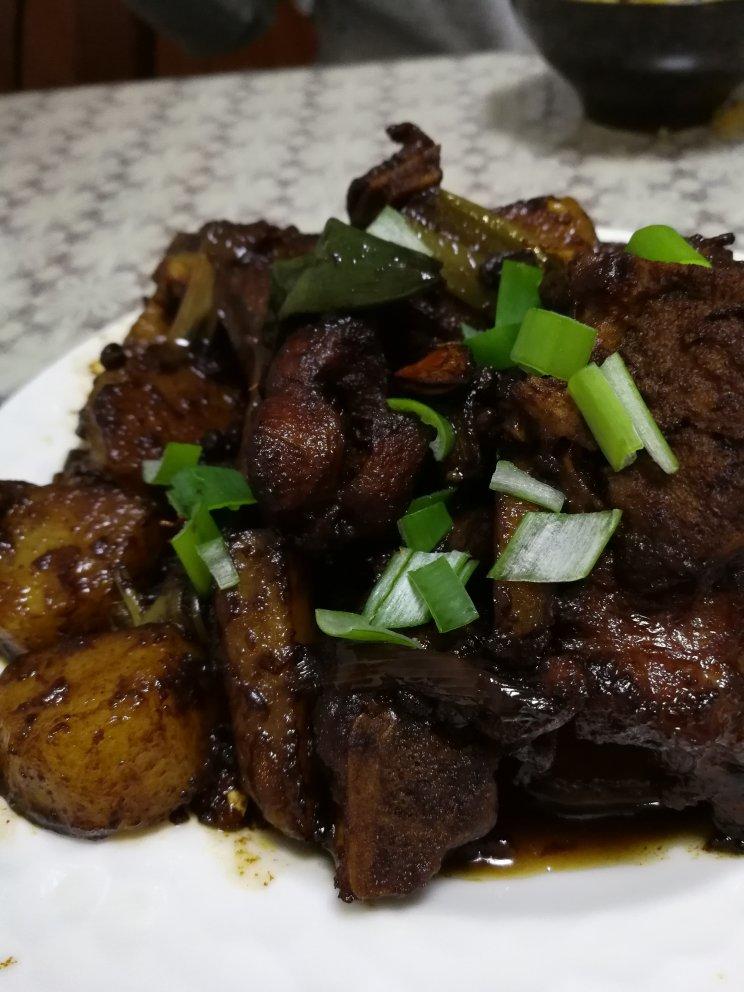 土豆烧排骨
