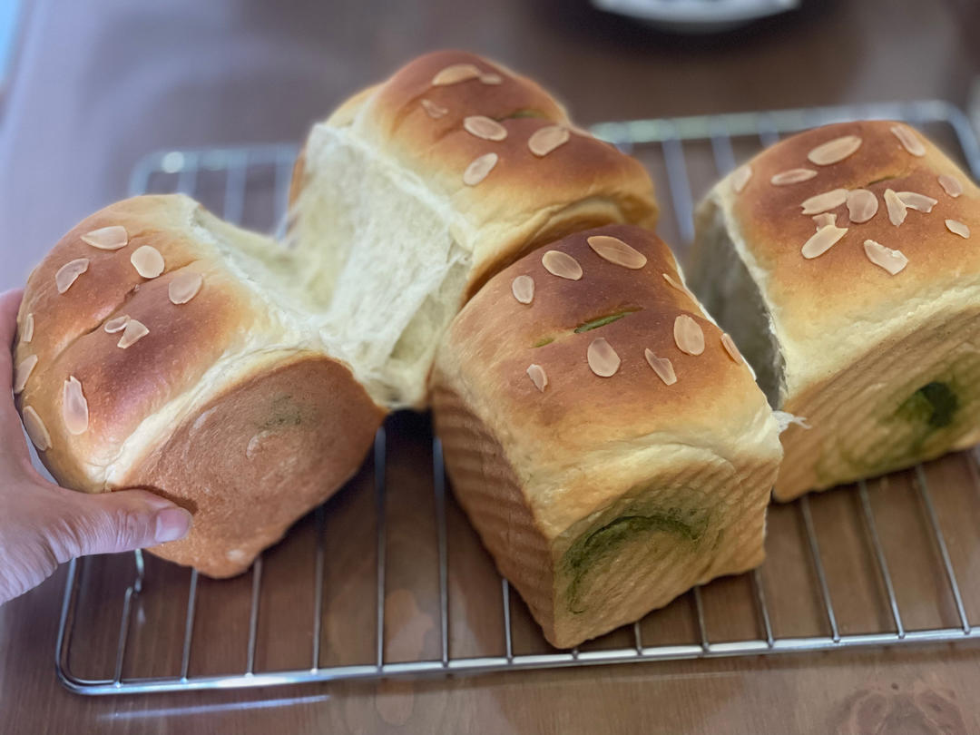 抹茶奶酥土司