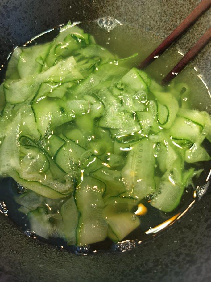 火遍抖音的雪碧黄瓜