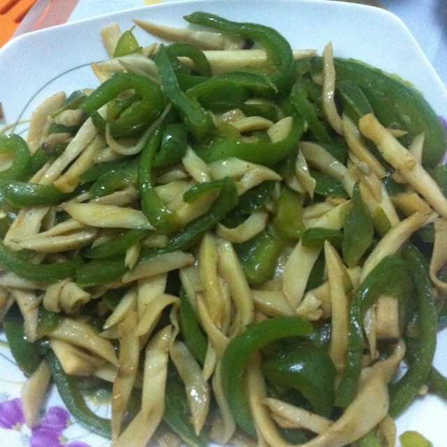 青椒素炒杏鲍菇