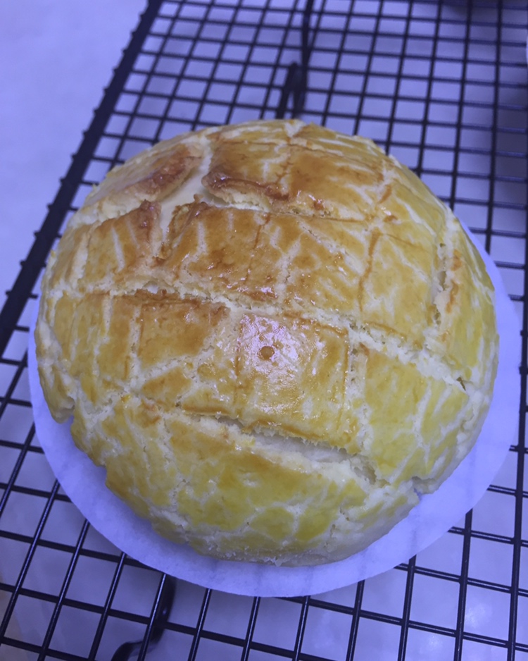 椰蓉酥皮菠萝包