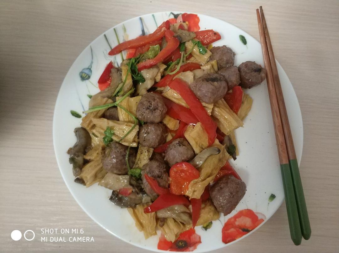 酱炒蘑菇牛肉