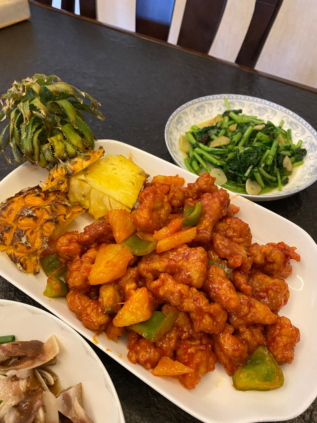 菠萝咕咾肉，咬一口不老的灵魂