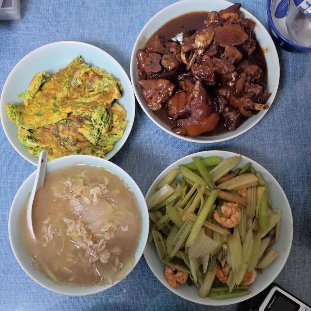 红烧猪蹄，酱香味，超级过嘴瘾的卤猪蹄