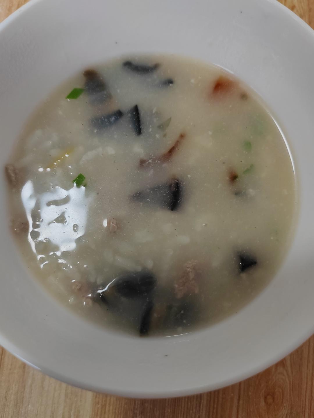 十五分钟快手之香滑皮蛋瘦肉粥(附五分钟电饭煲电压力锅更快捷方法)
