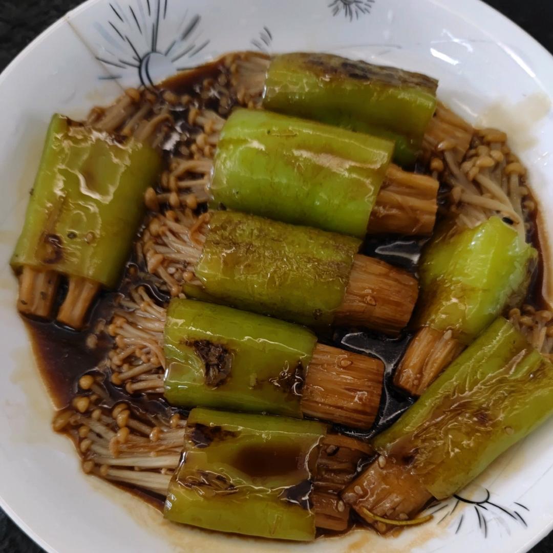 青椒卷金针菇，无敌下饭