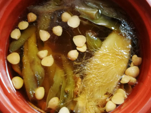 这种花广东人都用来煲汤上百年了，甘美又清补，没尝过真是亏大了~老火剑花汤·圆满素食的做法 步骤4