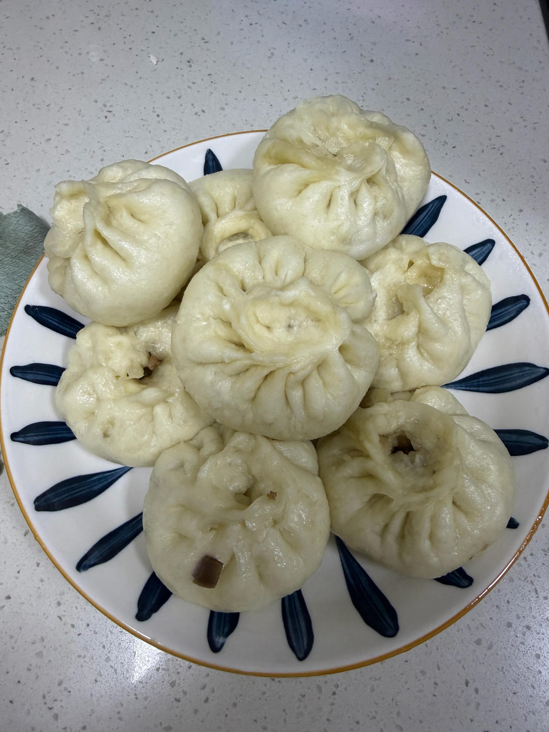 茄子酱肉包子