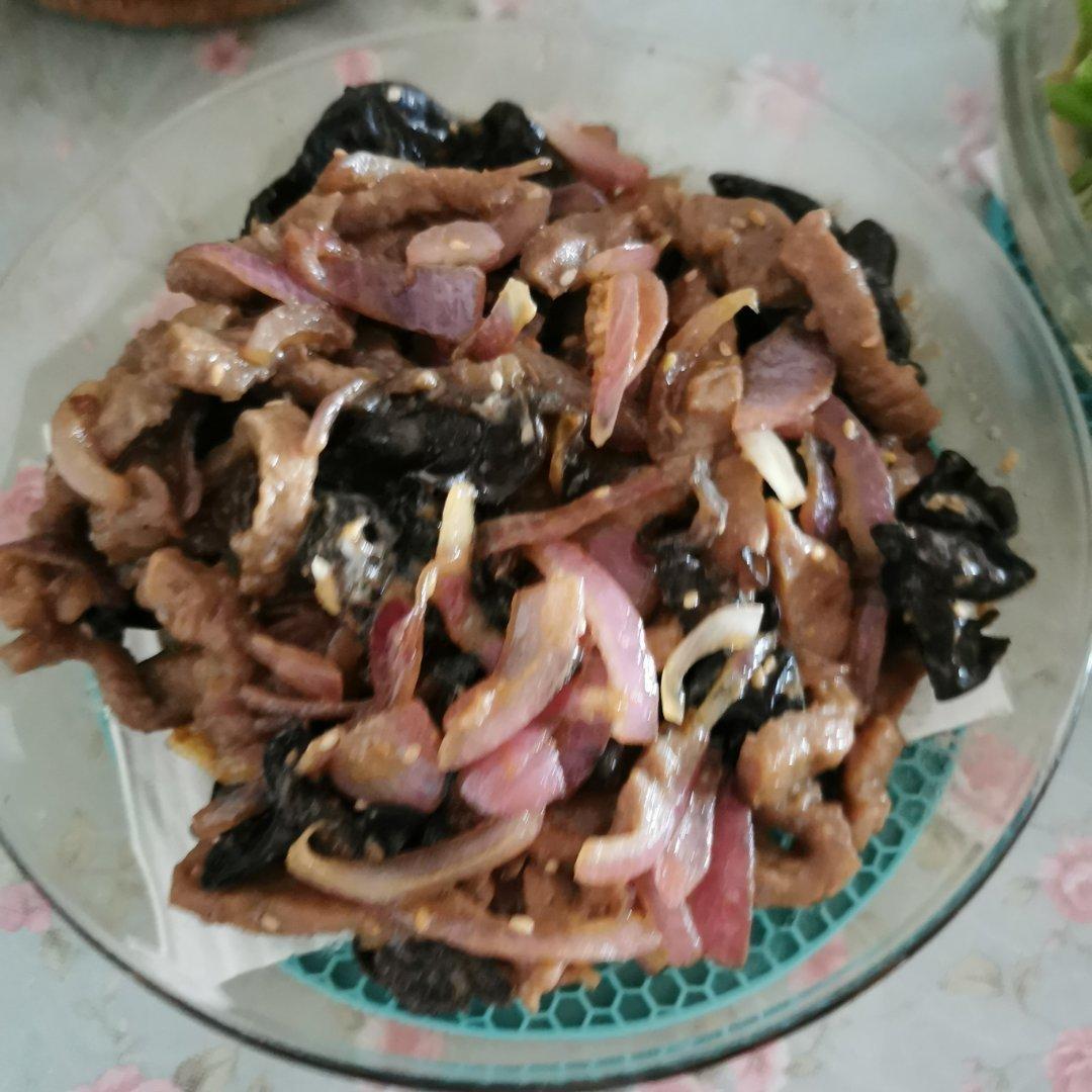 洋葱炒牛肉