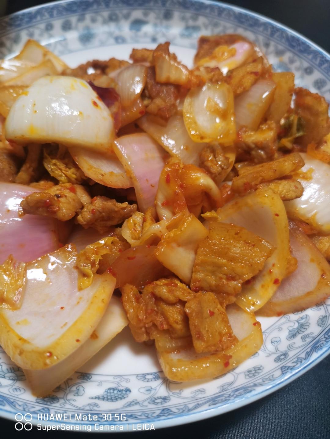 五花肉炒辣白菜