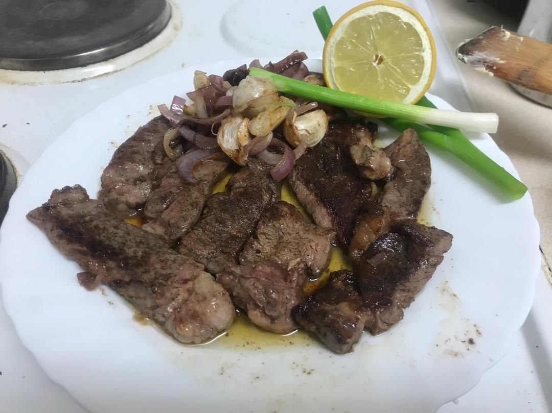 好吃到哭的煎牛排