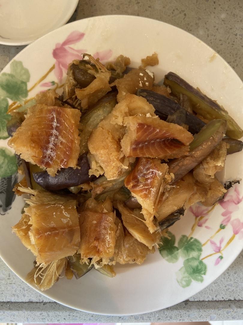 鳗鱼干红烧茄子