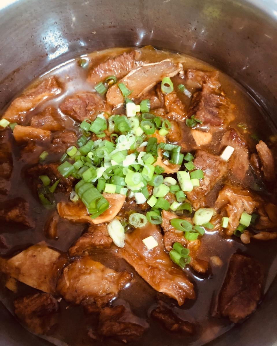 广式萝卜牛腩煲