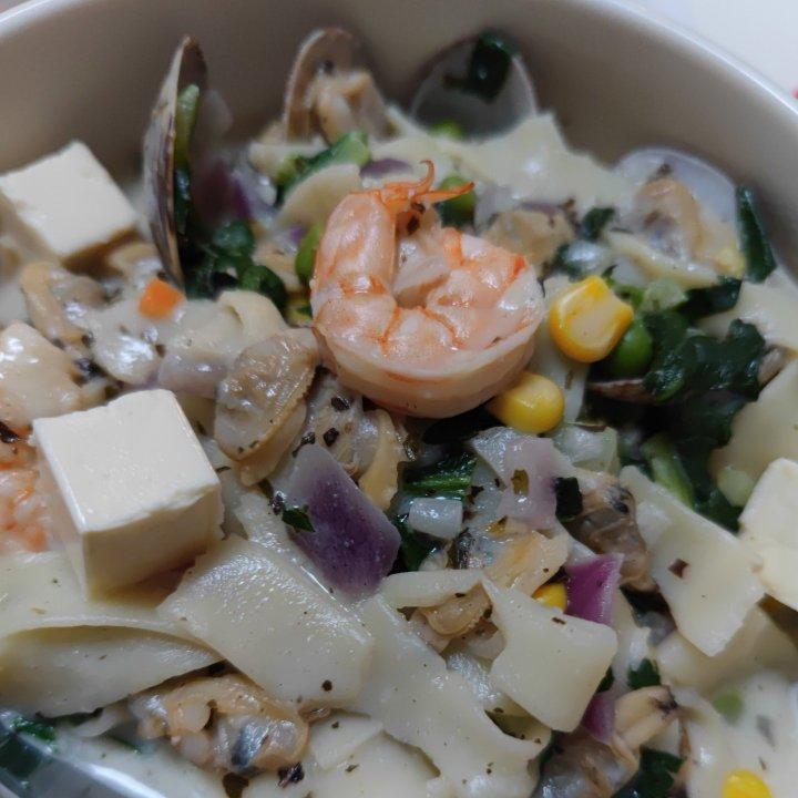 奶油蘑菇海鲜意大利面