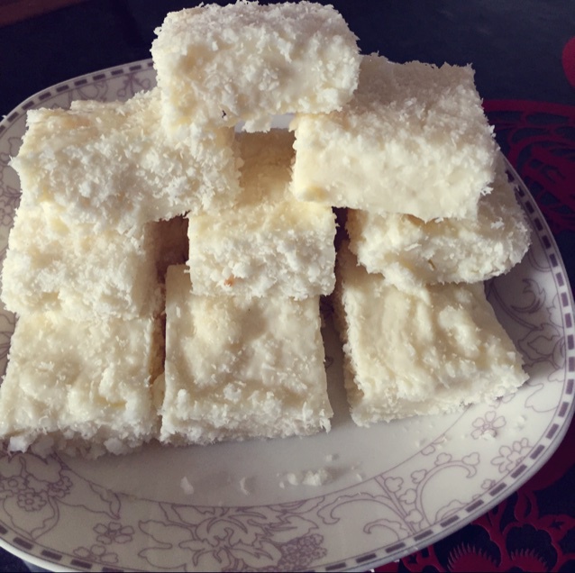 完胜85度C牛奶椰丝小方