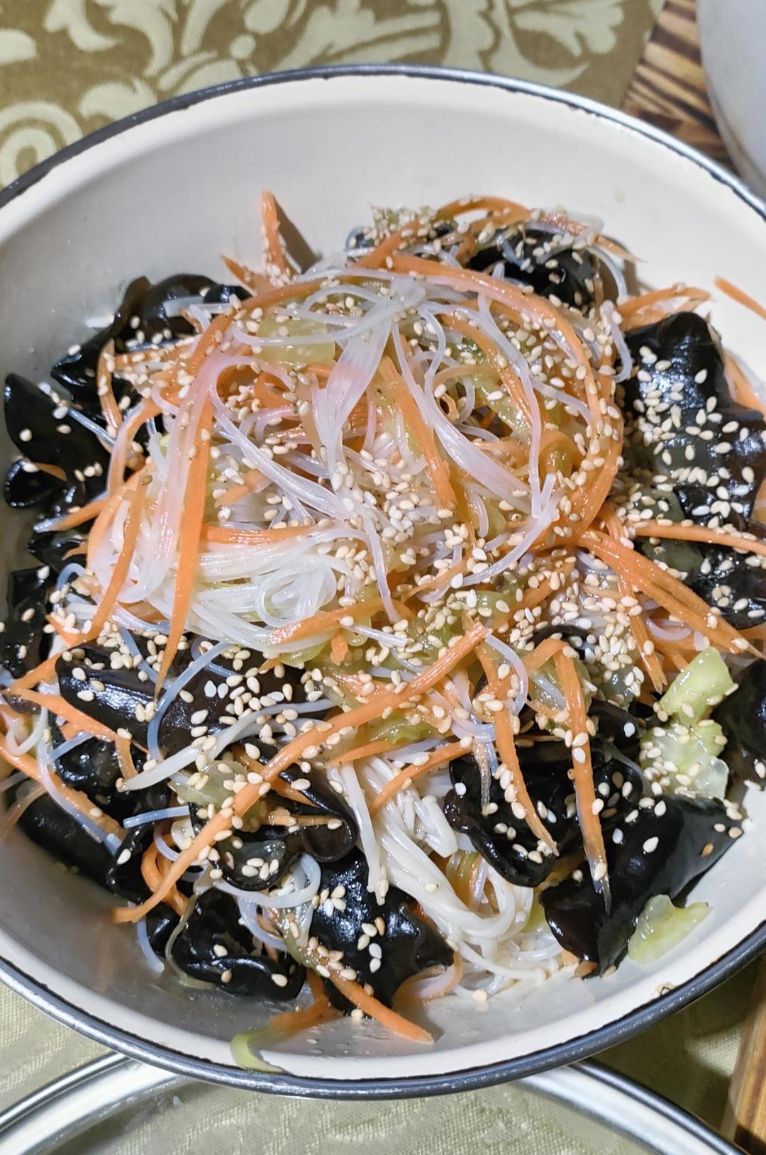 凉拌金针菇黄瓜丝 快手菜